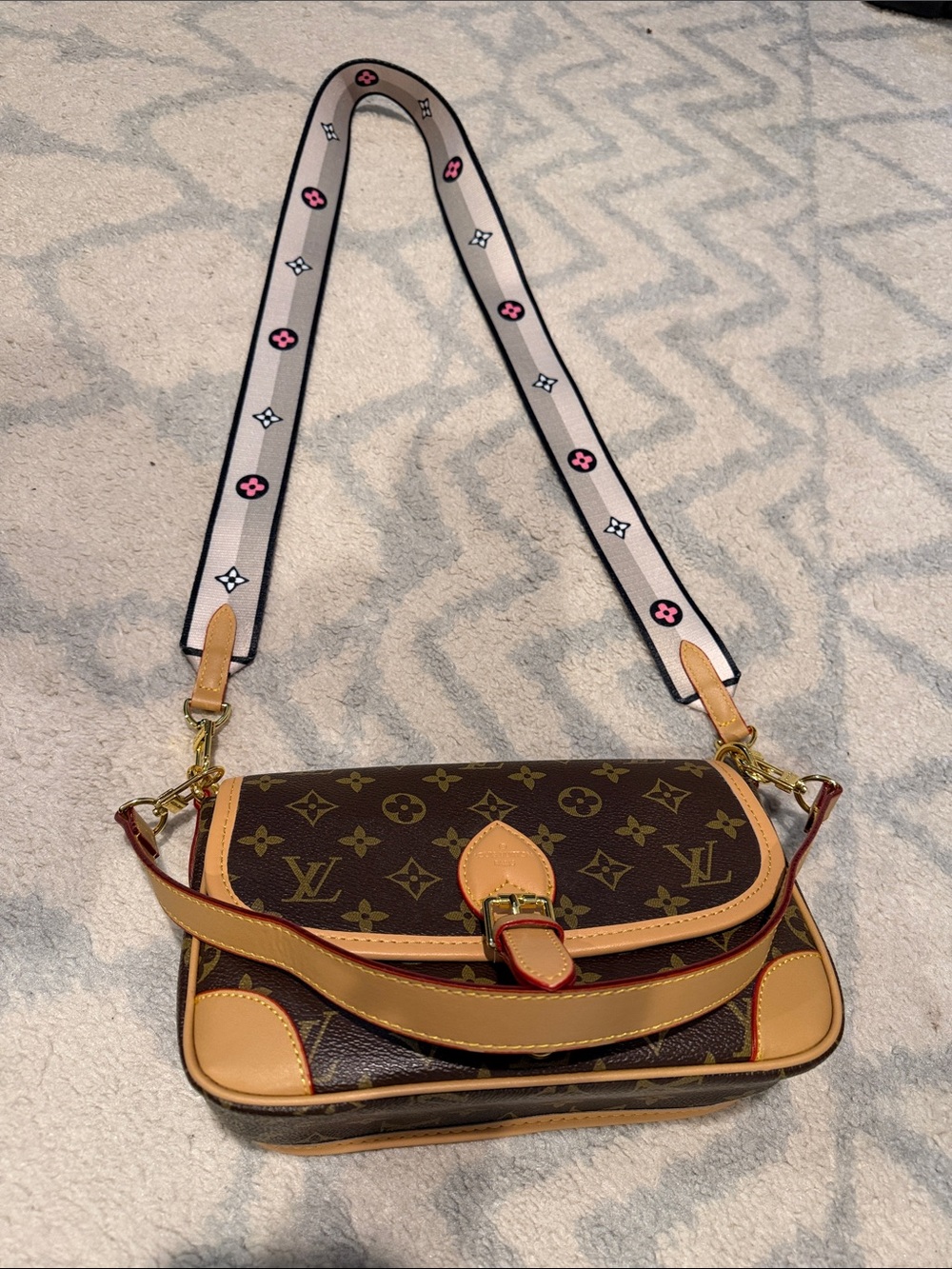 Designer Inspired Diane Bag - Picture 4 of 12